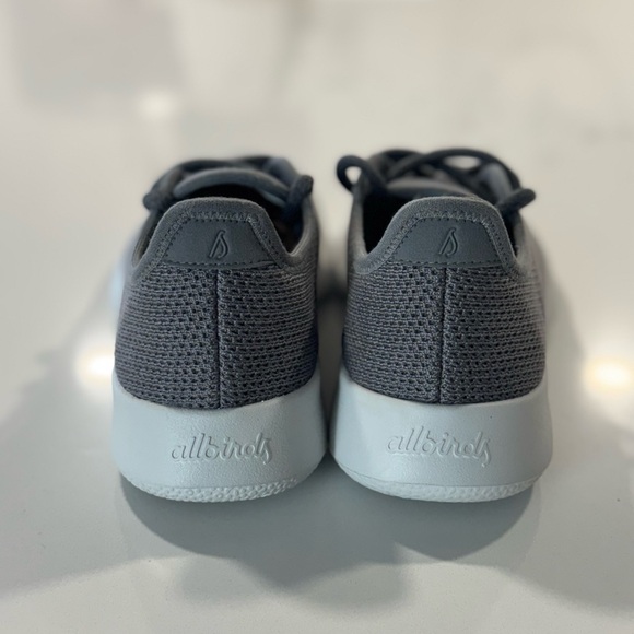 Allbirds Women’s Tree Runners. Classic Mist Color. Size 7 - Picture 5 of 6